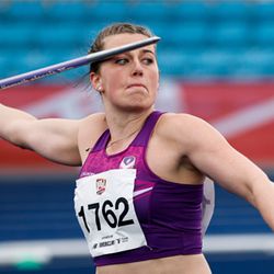 A photograph of Loughborough athlete Bekah Walton throwing javelin