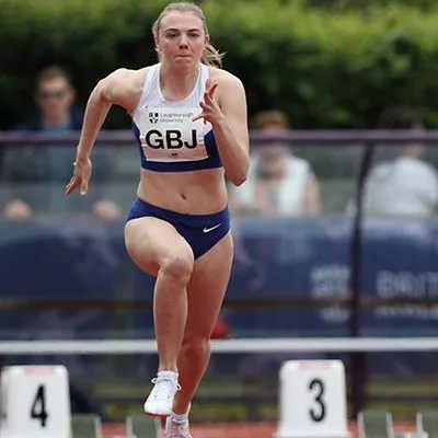 Alisha Rees running