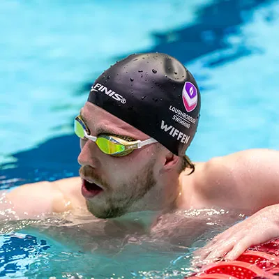 Daniel Wiffen in a swimming pool