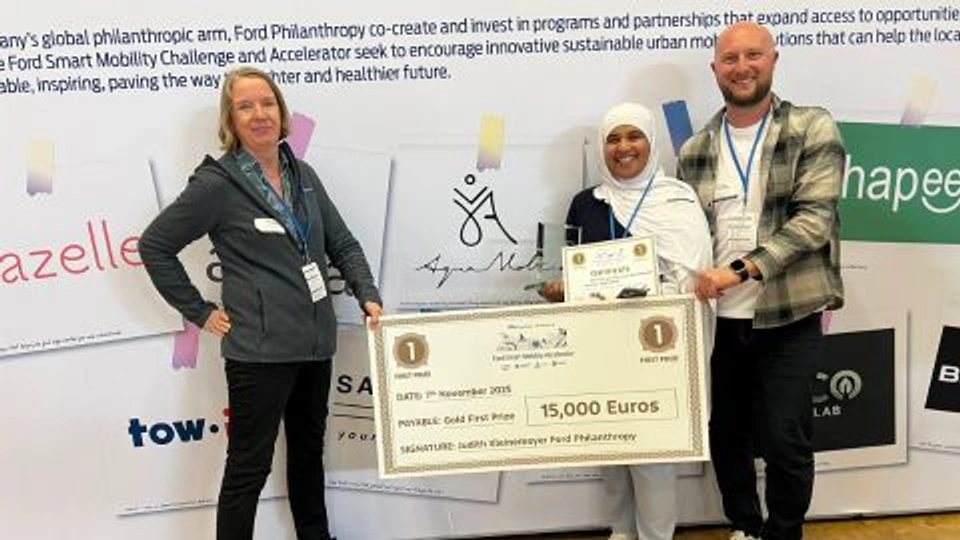 Product Design and Student with winning cheque at Philanthropy Smart Mobility Accelerator