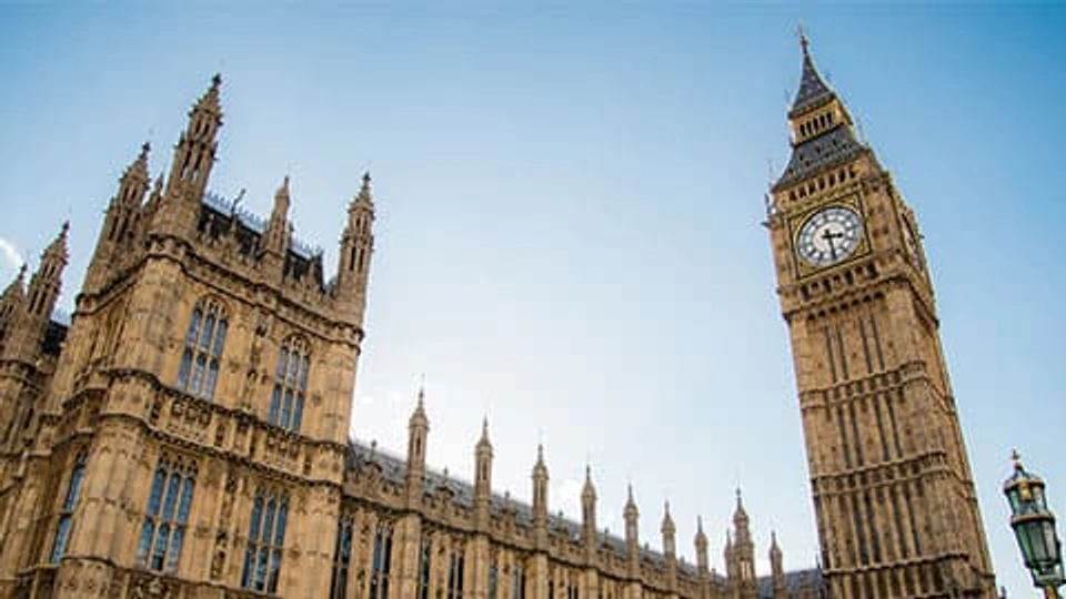 houses of parliment and big ben