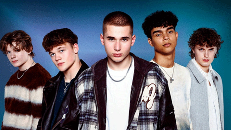 members of the pop group Dear Alice