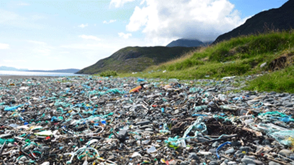 litter on a beach on the isle of skye