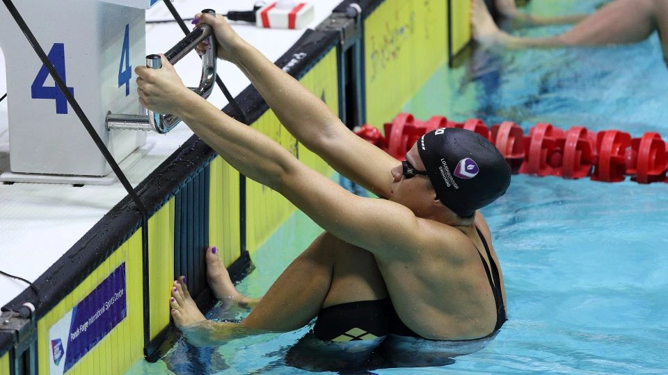 Swimmer Lauren Cox in the swimming pool