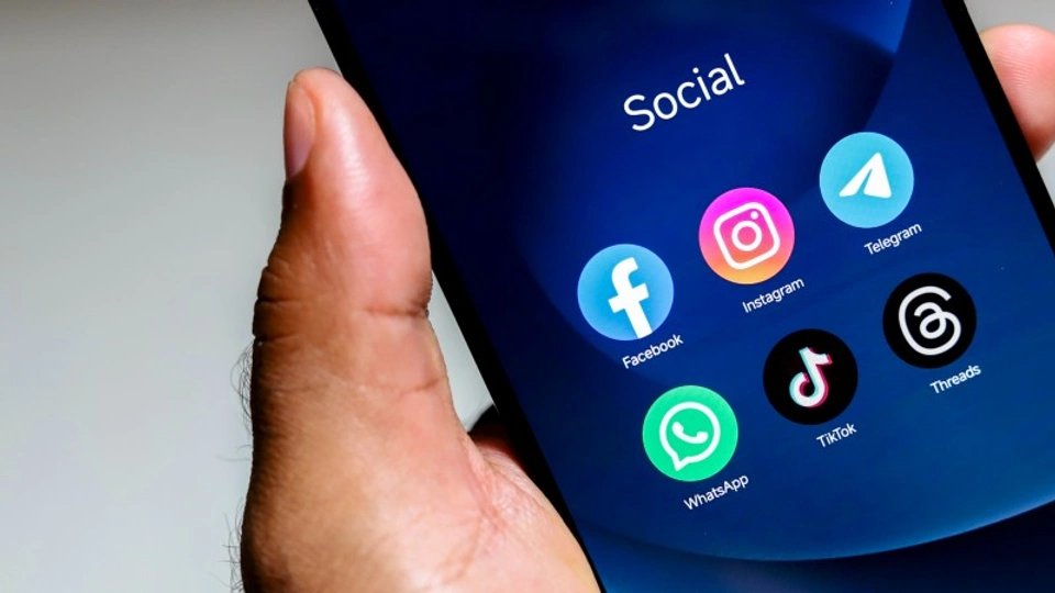 Smartphone screen with lots of social media apps